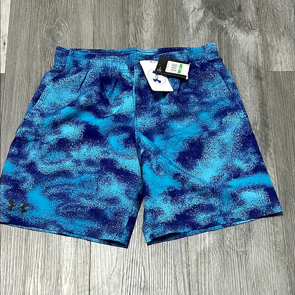 Under Armour boys swim short with pockets/ size Youth Large . NWT